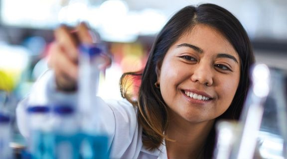 Student scientist working in the lab
